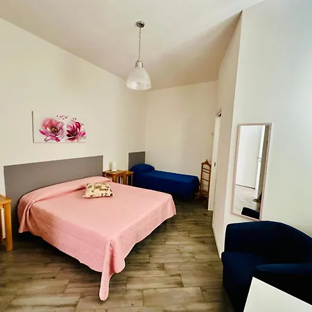 Dafne Centro Couette-café 4*