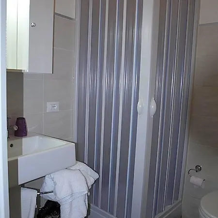 Dafne Centro Bed & Breakfast 4*